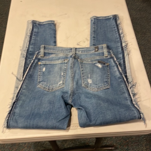 NWOT 7FAM TWO-TONED SKINNIES WITH SIDE FRAYING!! - Picture 9 of 10